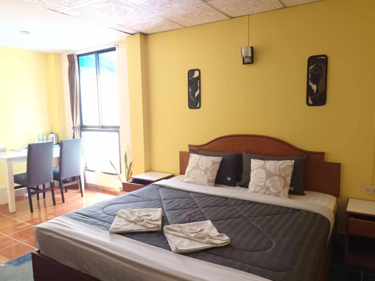 Patong Rose Guest House 50M To Beach Exterior photo