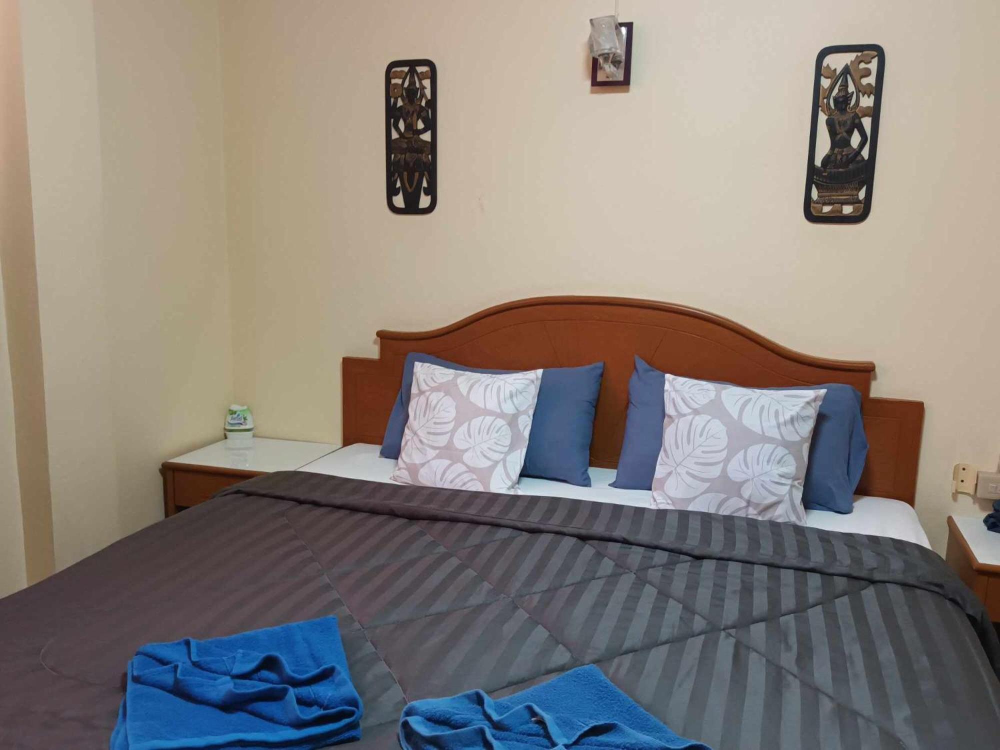 Patong Rose Guest House 50M To Beach Exterior photo