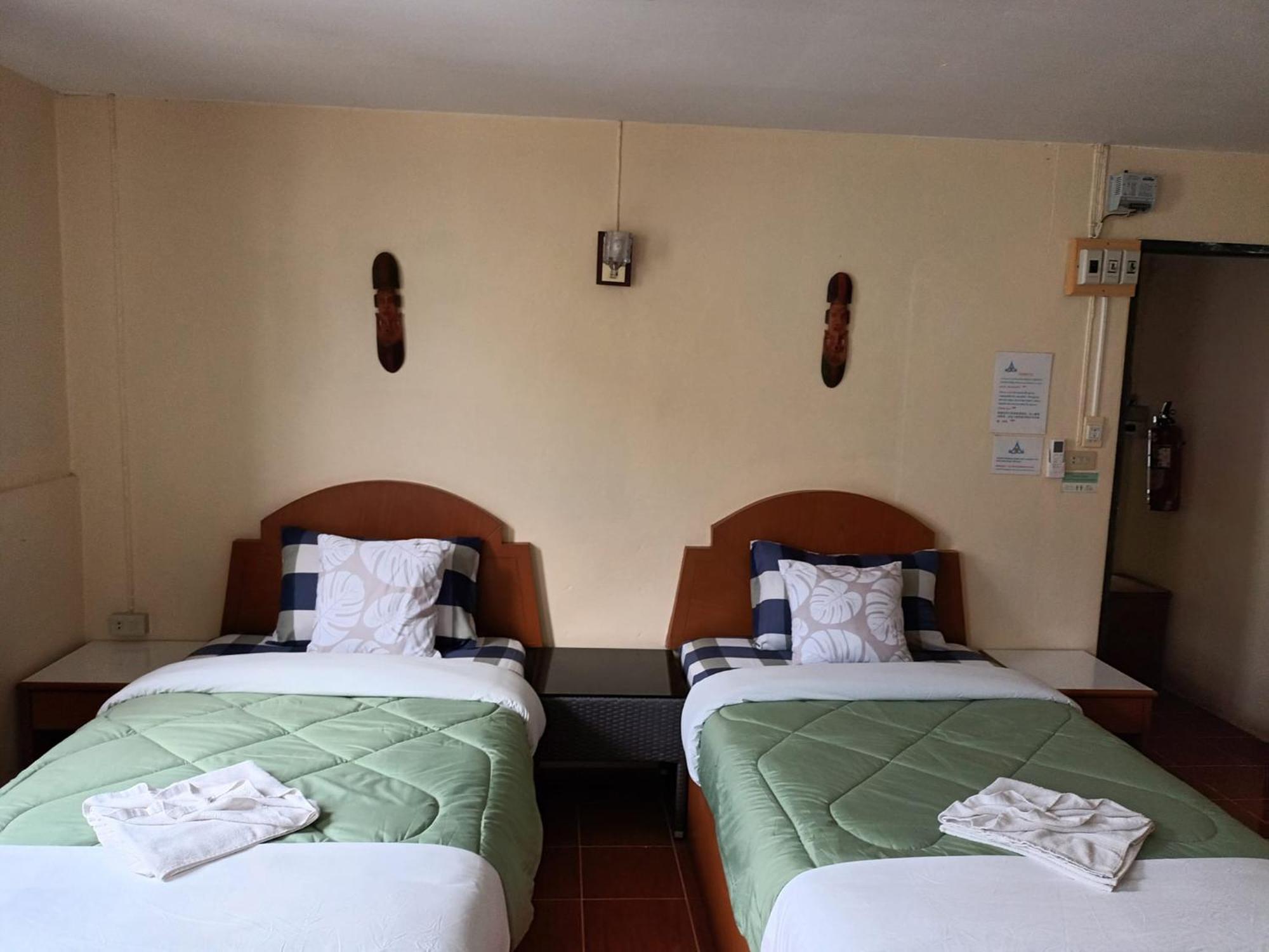 Patong Rose Guest House 50M To Beach Exterior photo