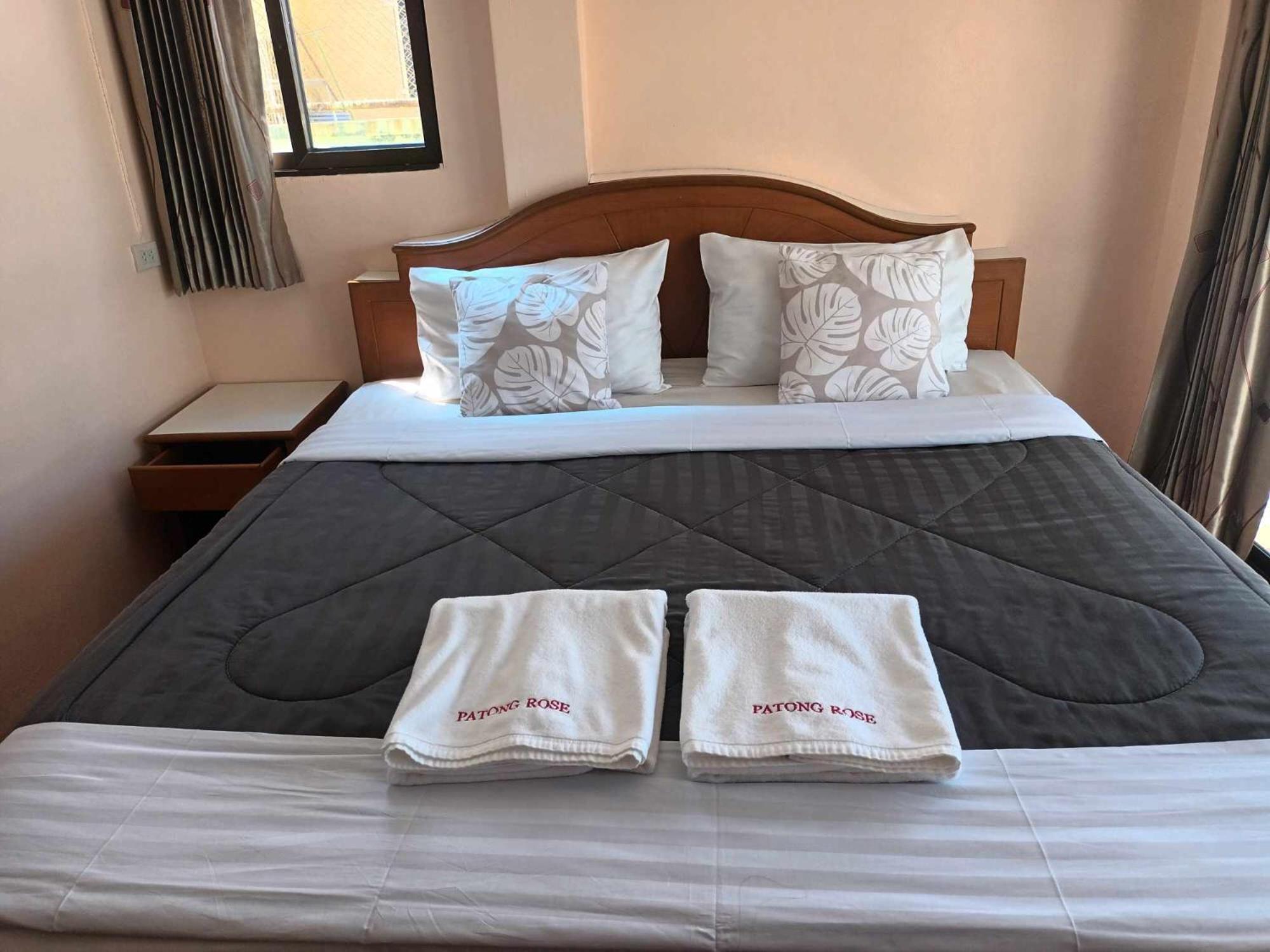 Patong Rose Guest House 50M To Beach Exterior photo