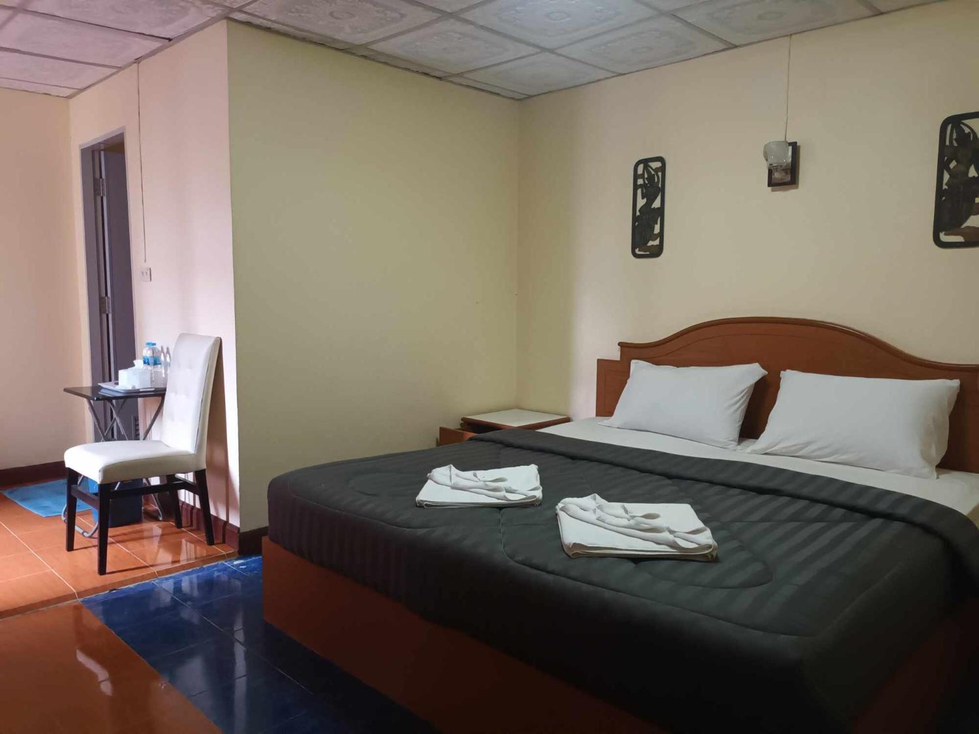 Patong Rose Guest House 50M To Beach Exterior photo