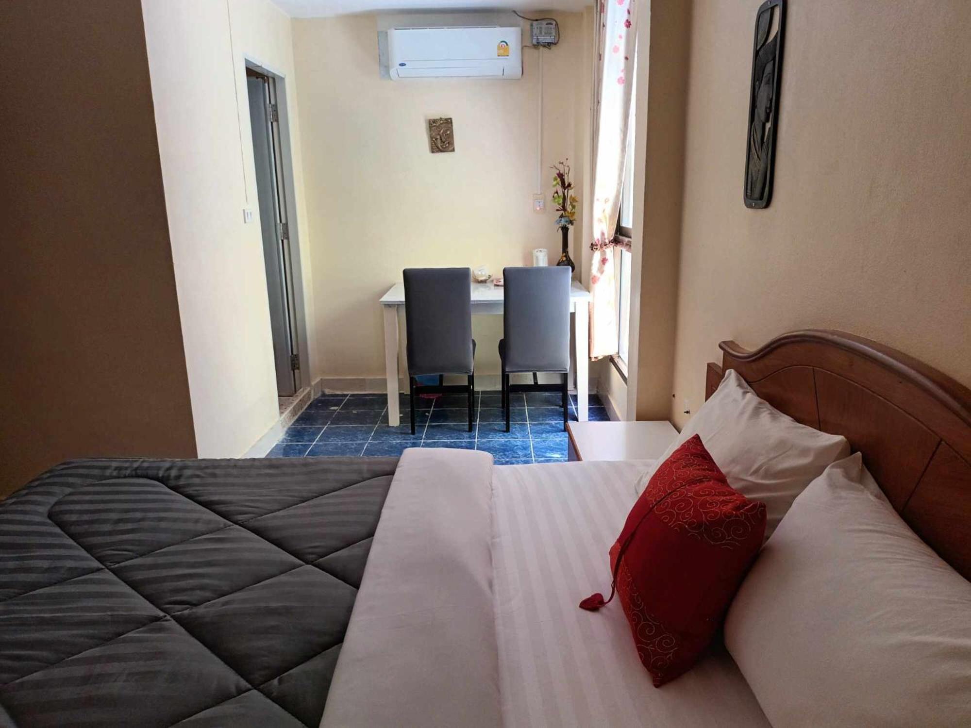 Patong Rose Guest House 50M To Beach Exterior photo
