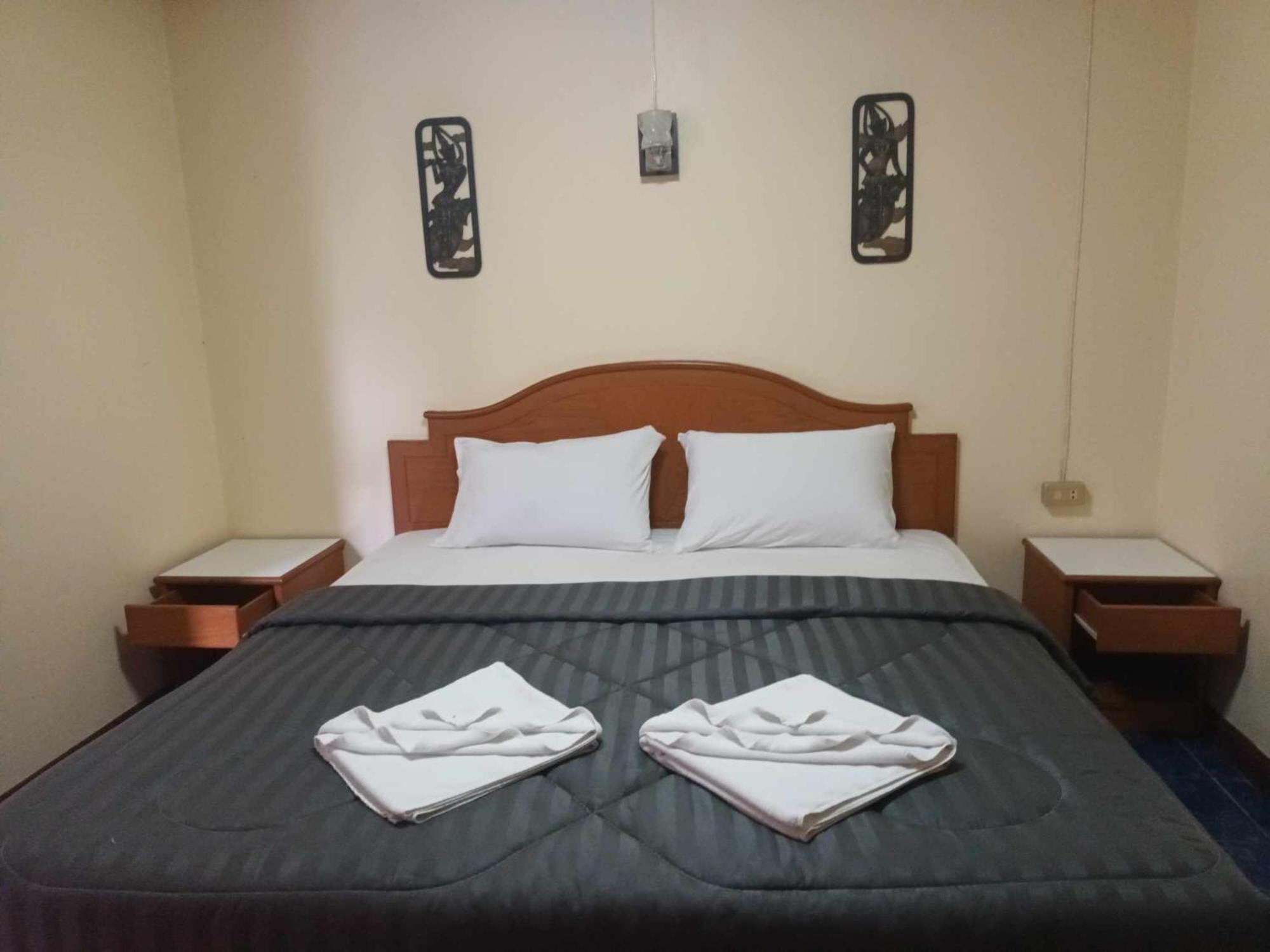 Patong Rose Guest House 50M To Beach Exterior photo